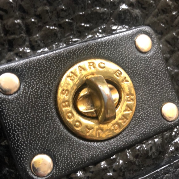 Marc Jacobs patent crossbody - Picture 2 of 5